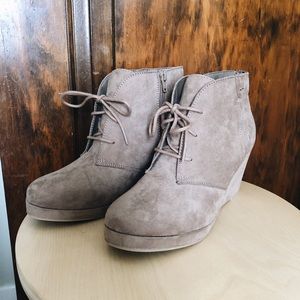 TAUPE SUEDE BOOTIES ⭐️